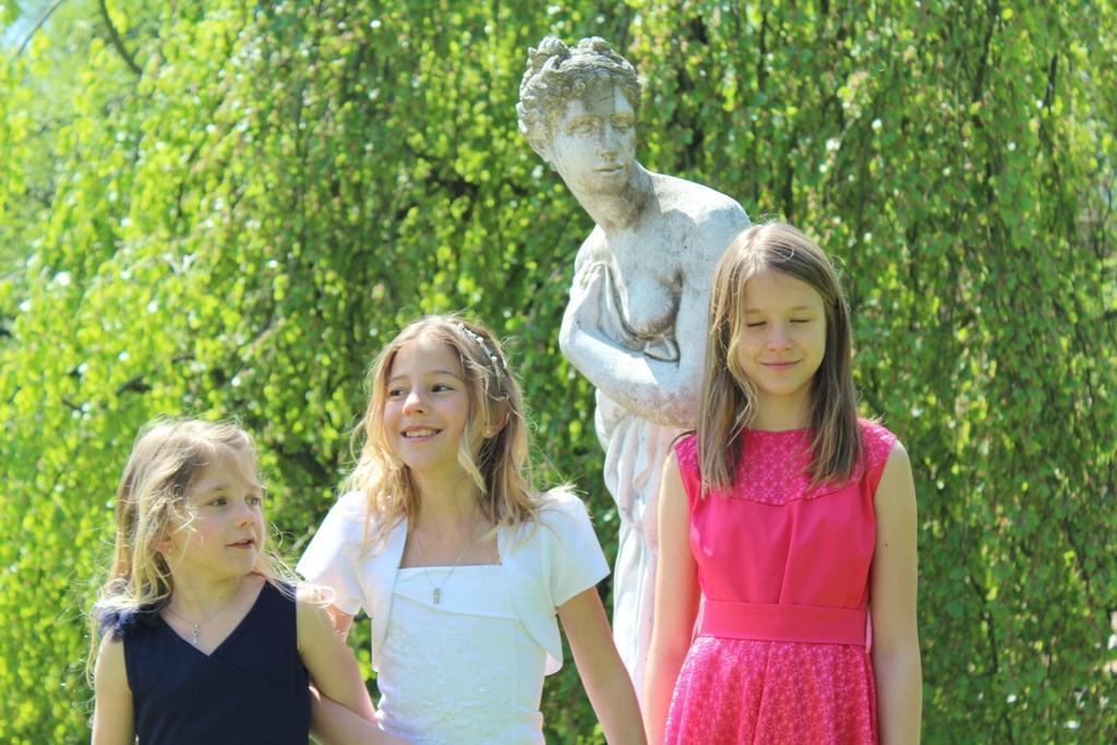 Gaestehaus Tante Tienchen 7 Minuten Zu Fuss Zum Europa Park , Plus Kostenloses Parkplatzticket Rulantica ,Alle Unsere Suiten Haben Einen Balkon Руст Экстерьер фото