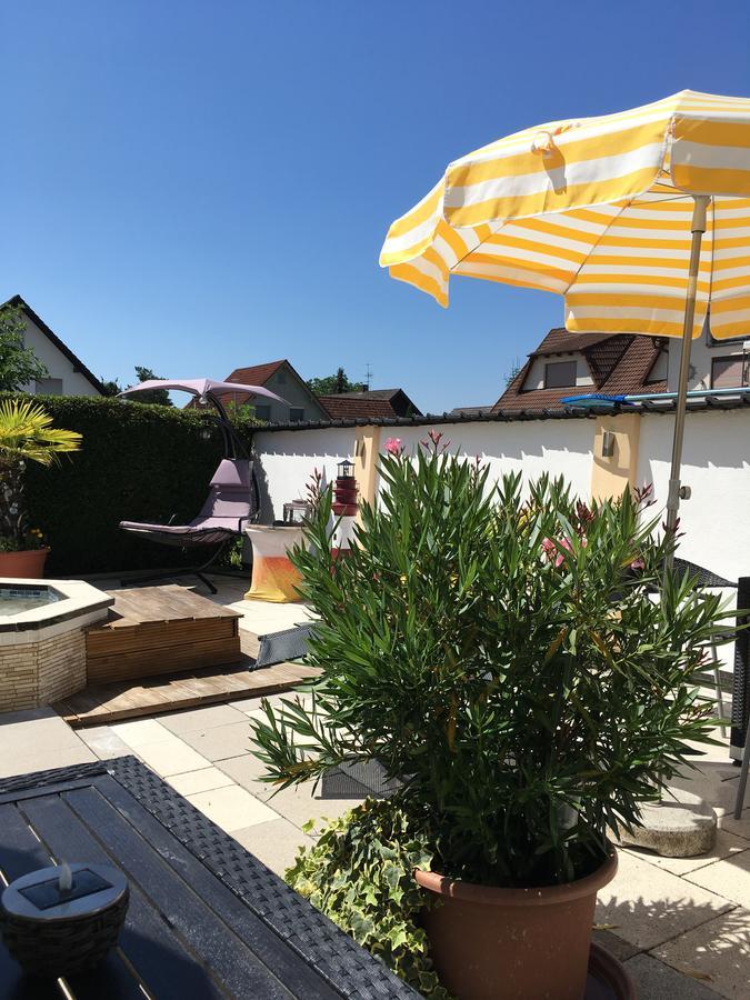 Gaestehaus Tante Tienchen 7 Minuten Zu Fuss Zum Europa Park , Plus Kostenloses Parkplatzticket Rulantica ,Alle Unsere Suiten Haben Einen Balkon Руст Экстерьер фото